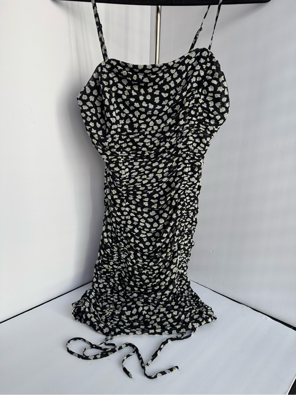 Bar III Ruched Floral Midi Dress Black White Daisy Bodycon XS Adjustable